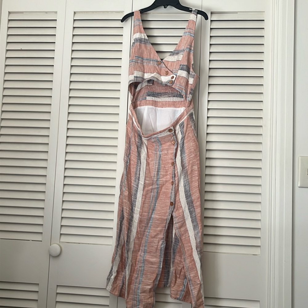 Dress - Picture 2 of 8